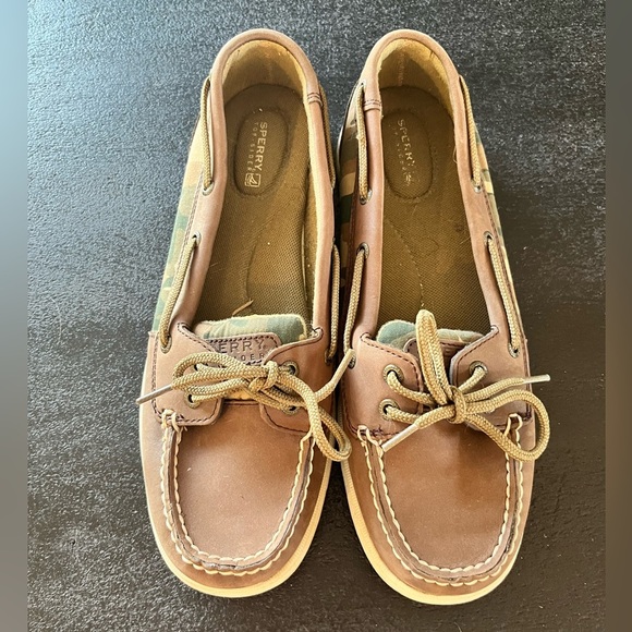 Sperry Loafers - Picture 1 of 4